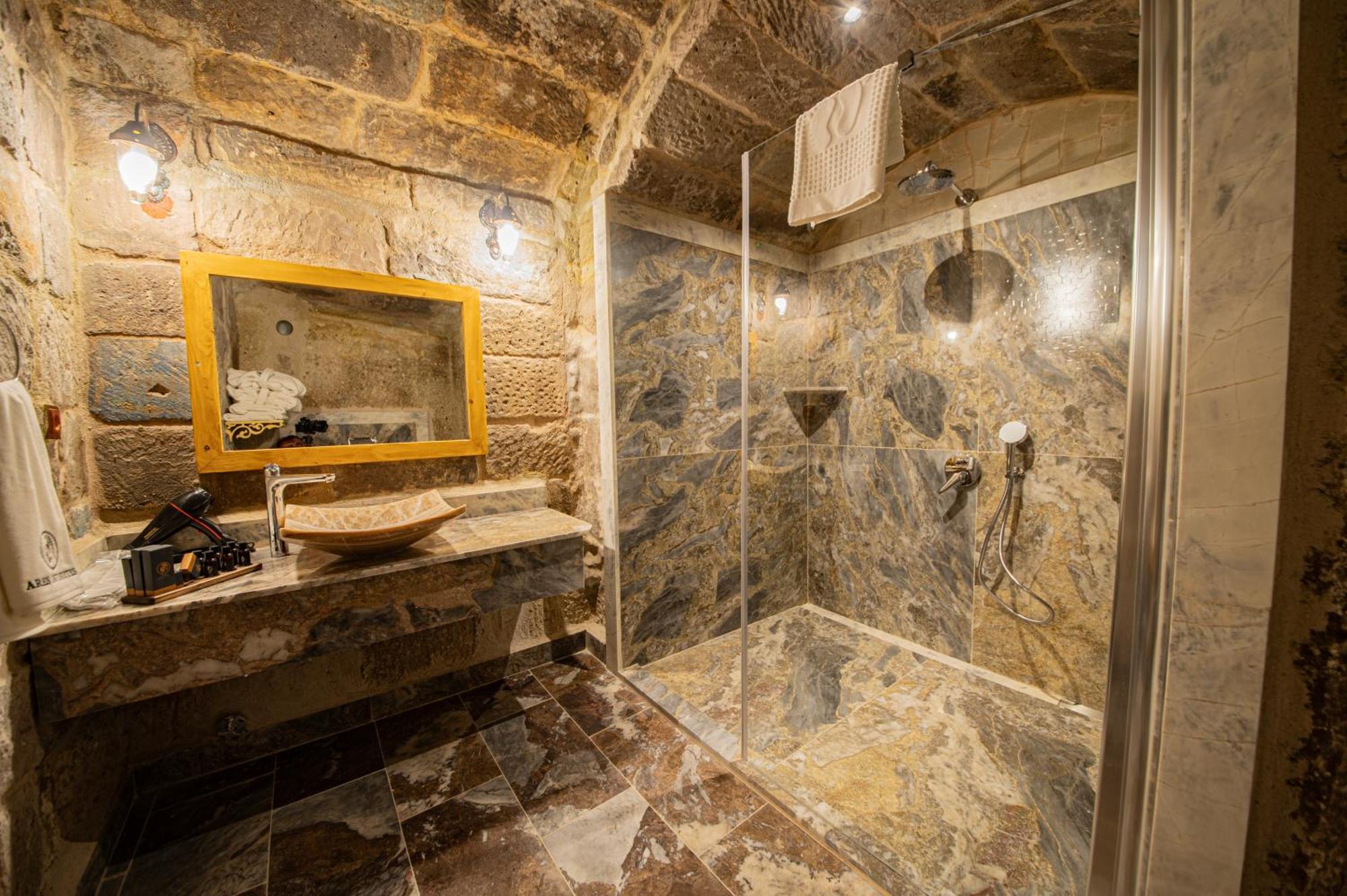 Ares Cave Suites Гьореме Екстер'єр фото